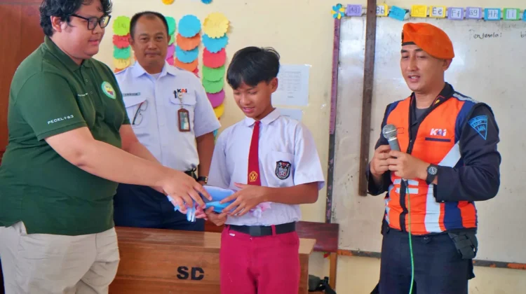 Edukasi Dini, Daop 7 Madiun Gelar Kegiatan Sosial dan Edukasi Masyarakat