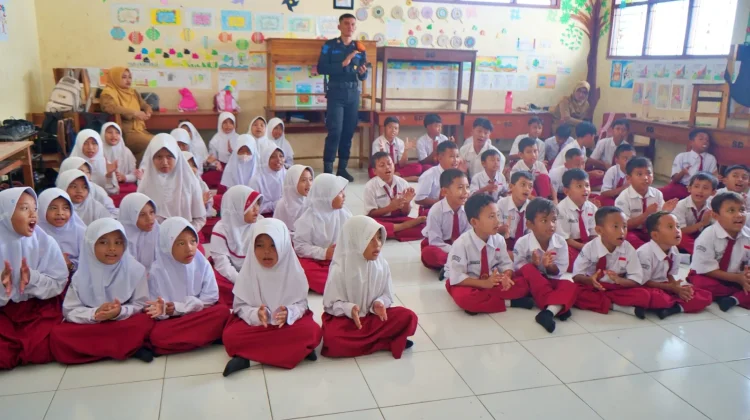 Edukasi Dini, Daop 7 Madiun Gelar Kegiatan Sosial dan Edukasi Masyarakat