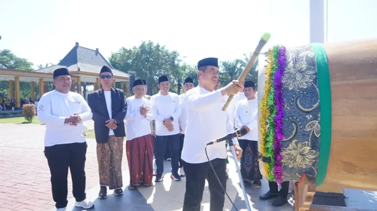 Pukulan Bedug Tandai Pembukaan Porsadin IV Tingkat Kab. Madiun
