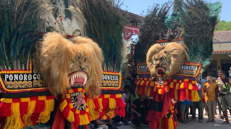 Momen HUT ke-81 Kemerdekaan RI, Bupati Madiun Hadiri Pagelaran Reog di Sedoro