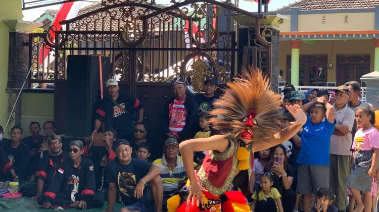 Momen HUT ke-81 Kemerdekaan RI, Bupati Madiun Hadiri Pagelaran Reog di Sedoro