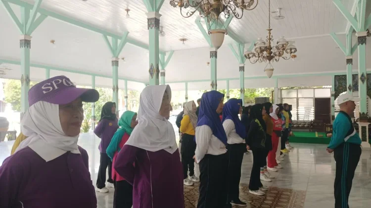 Usia Senja, Pemkab Madiun Gelar Sosialisasi Senam Bugar Sepanjang Usia (SBSU)