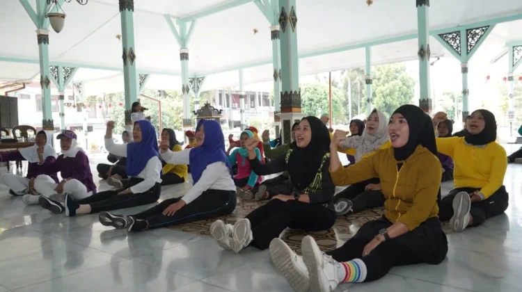 Usia Senja, Pemkab Madiun Gelar Sosialisasi Senam Bugar Sepanjang Usia (SBSU)