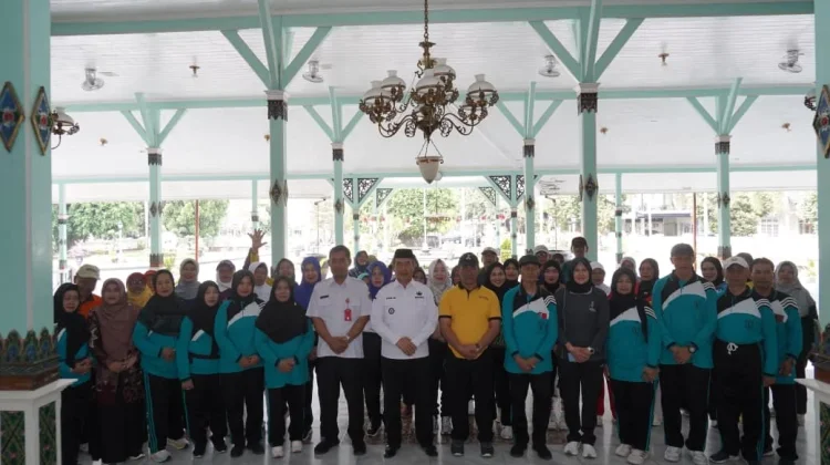 Usia Senja, Pemkab Madiun Gelar Sosialisasi Senam Bugar Sepanjang Usia (SBSU)