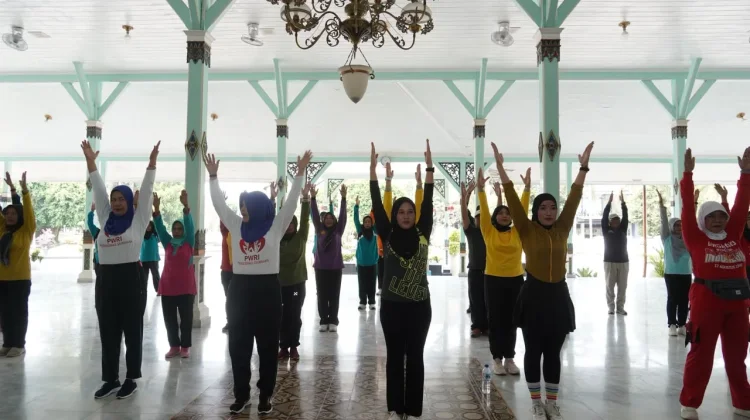 Usia Senja, Pemkab Madiun Gelar Sosialisasi Senam Bugar Sepanjang Usia (SBSU)