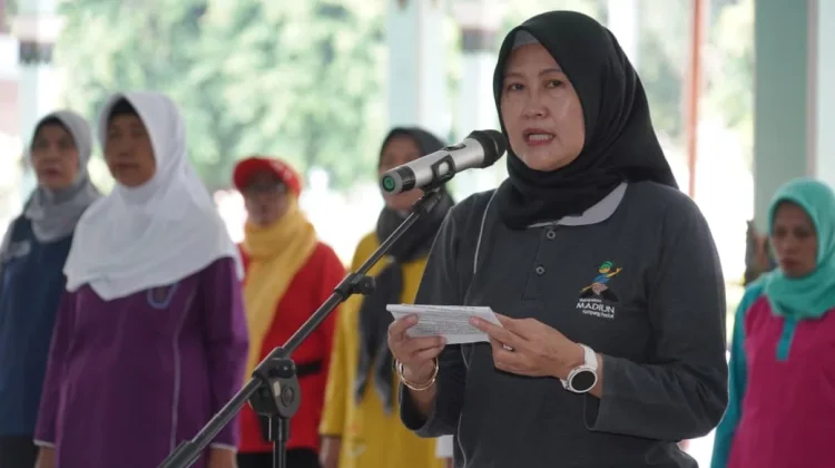 Usia Senja, Pemkab Madiun Gelar Sosialisasi Senam Bugar Sepanjang Usia (SBSU)