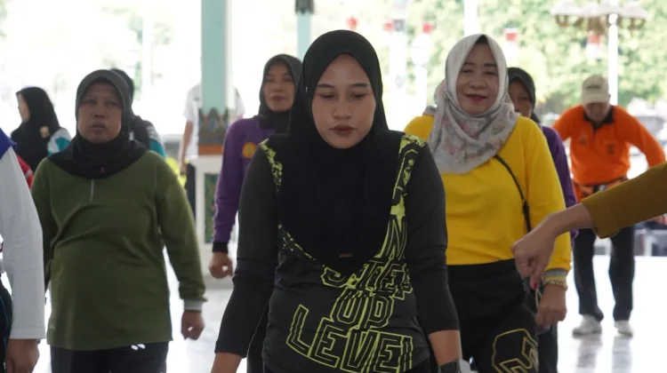 Usia Senja, Pemkab Madiun Gelar Sosialisasi Senam Bugar Sepanjang Usia (SBSU)