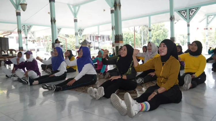 Usia Senja, Pemkab Madiun Gelar Sosialisasi Senam Bugar Sepanjang Usia (SBSU)
