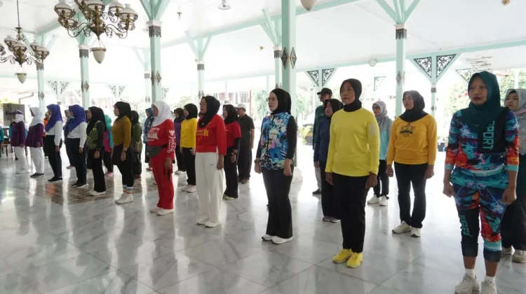 Usia Senja, Pemkab Madiun Gelar Sosialisasi Senam Bugar Sepanjang Usia (SBSU)