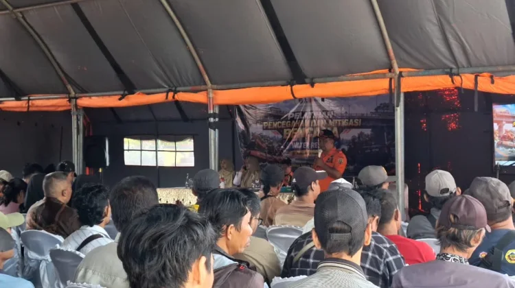Tingkatkan Kesiapsiagaan, BPBD Kota Madiun Gelar Pelatihan Water Rescue