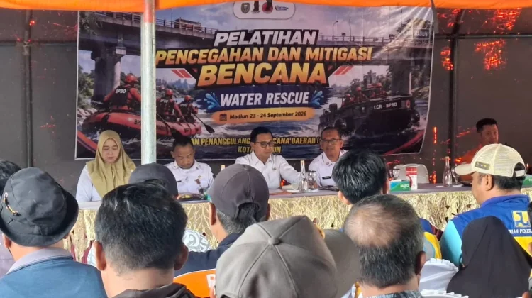 Tingkatkan Kesiapsiagaan, BPBD Kota Madiun Gelar Pelatihan Water Rescue