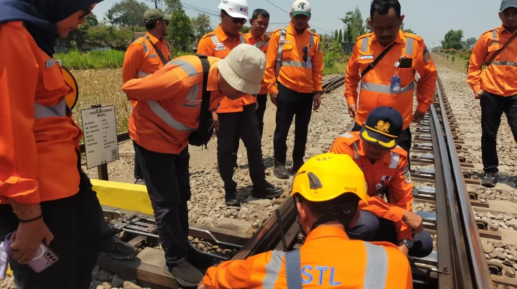 Jajaran Manajemen KAI Daop 7 Madiun Gelar Cek Lintas Jalur