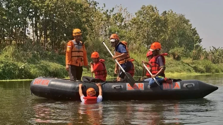 Mantapkan Keterampilan Relawan, BPBD Kota Madiun Gelar Pelatihan Water Rescue