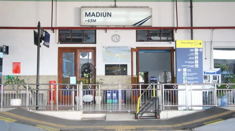 Terus Berbenah, KAI Daop 7 Tingkatkan Pelayanan Penataan Stasiun Madiun