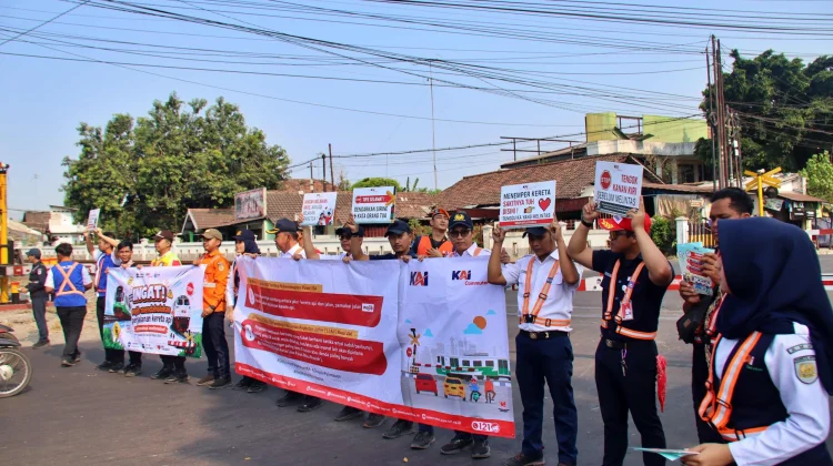 Jaga Keselamatan, Daop 7 Madiun Gandeng Komunitas Railfans Gelar Sosialisasi