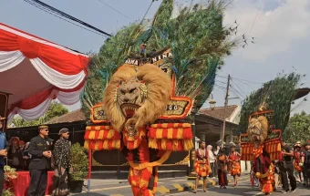 Kesenian Reyog Tampil dalam Kirab Budaya Bersih Desa Kelurahan Winongo