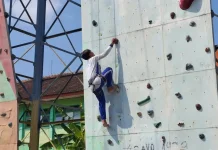 Potret Siswa SMP Kota Madiun Ikuti O2SN Cabang Panjat Tebing