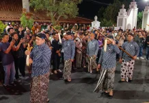 Kirab Pusaka dan Laku Bisu Warnai Tradisi Lampah Hastungkara di Magetan