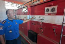 Cerita si 'Mbah Kung', Mobil Damkar Tertua di Magetan Ketika Dicuci Lalu ada Kebakaran