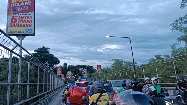 Ruas Jalan di Kota Malang Macet jelang Berbuka