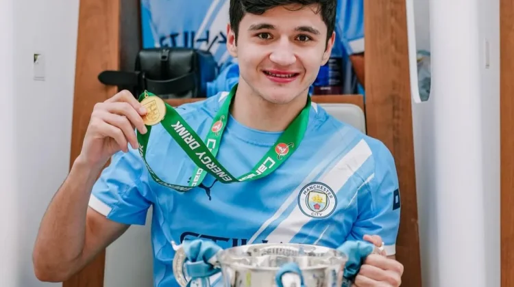 Dua Pemain Baru, Rasakan Gelar Perdana Bersama City