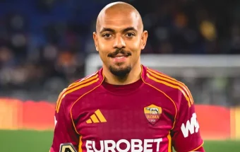 Kalahkan Pisa, Malen Cetak Tiga Gol