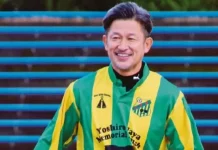 King Kazu, Menolak Tua jadi Pemain Bola