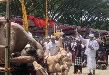 Prosesi Pembakaran Ogoh-Ogoh Tandai Tawur Agung Rampal