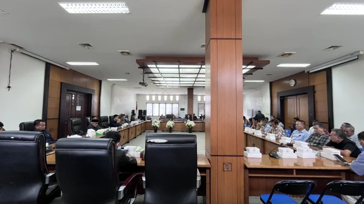 Warga dari Tiga Desa Audiensi di DPRD Terkait Sengketa Lahan
