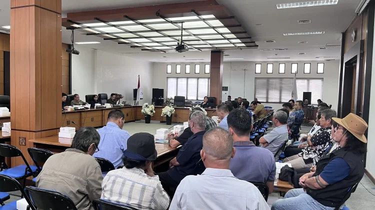 Warga dari Tiga Desa Audiensi di DPRD Terkait Sengketa Lahan