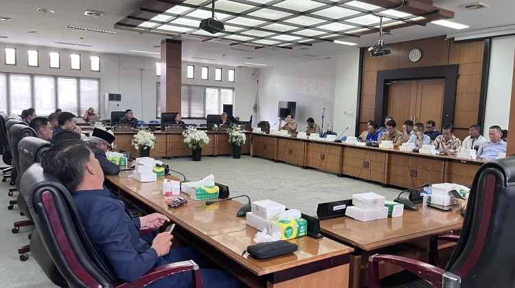 Warga dari Tiga Desa Audiensi di DPRD Terkait Sengketa Lahan