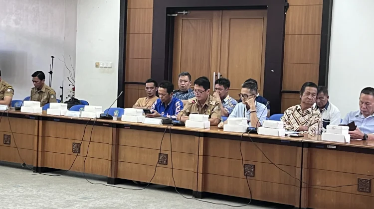 Warga dari Tiga Desa Audiensi di DPRD Terkait Sengketa Lahan