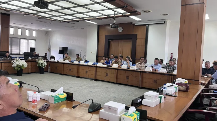 Warga dari Tiga Desa Audiensi di DPRD Terkait Sengketa Lahan