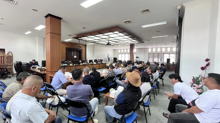 Warga dari Tiga Desa Audiensi di DPRD Terkait Sengketa Lahan