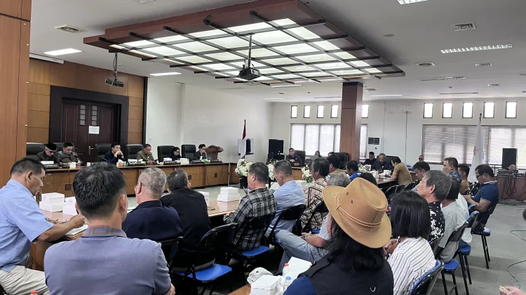 Warga dari Tiga Desa Audiensi di DPRD Terkait Sengketa Lahan