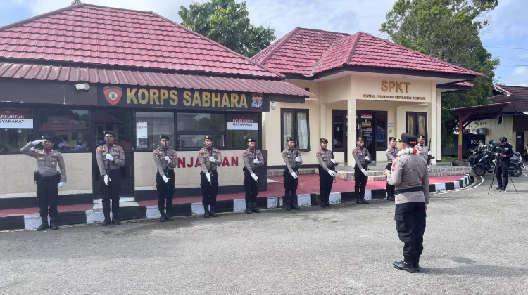 Sambut Kapolres Baru, Polres Malinau Gelar Tradisi Pedang Pora