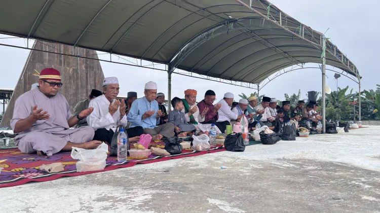 Warga Malinau Kota Gelar Tradisi Berebu Pagun Safar