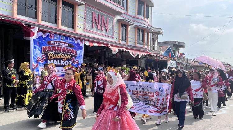 Karnaval Budaya Warnai Semarak HUT ke-81 RI di Malinau Kota