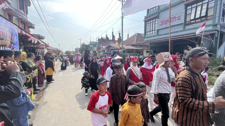 Karnaval Budaya Warnai Semarak HUT ke-81 RI di Malinau Kota