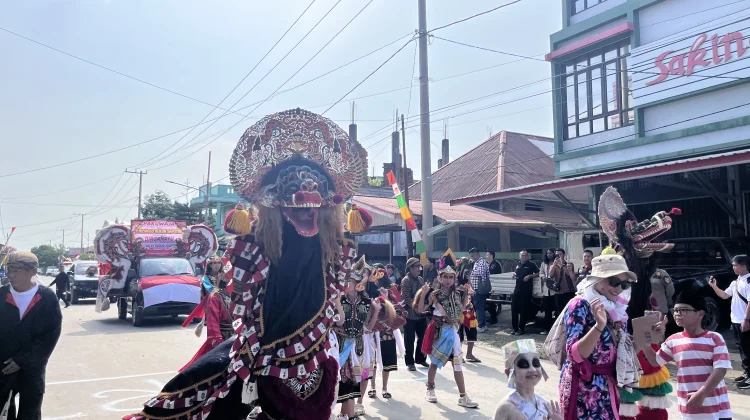 Karnaval Budaya Warnai Semarak HUT ke-81 RI di Malinau Kota