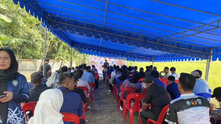 Pemkab Malinau Serahkan Bantuan Benih dan Gelar Panen Perdana Musim Tebar III