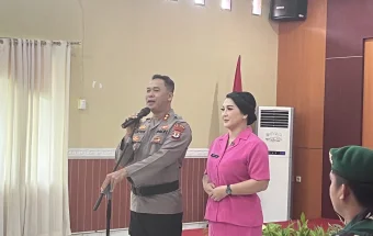 Sambut Kapolres Baru, Polres Malinau Gelar Tradisi Pedang Pora