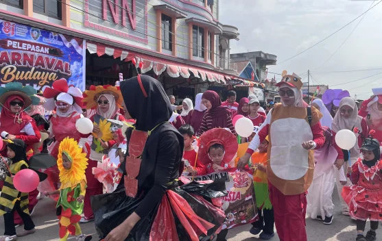 Karnaval Budaya Warnai Semarak HUT ke-81 RI di Malinau Kota