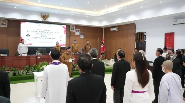 Robby Dondokambey Kukuhkan Pengurus FKUB Minahasa