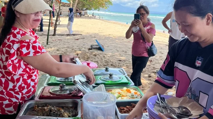 Libur Panjang, Nikmati Kebahagiaan Bersama Keluarga di Pantai