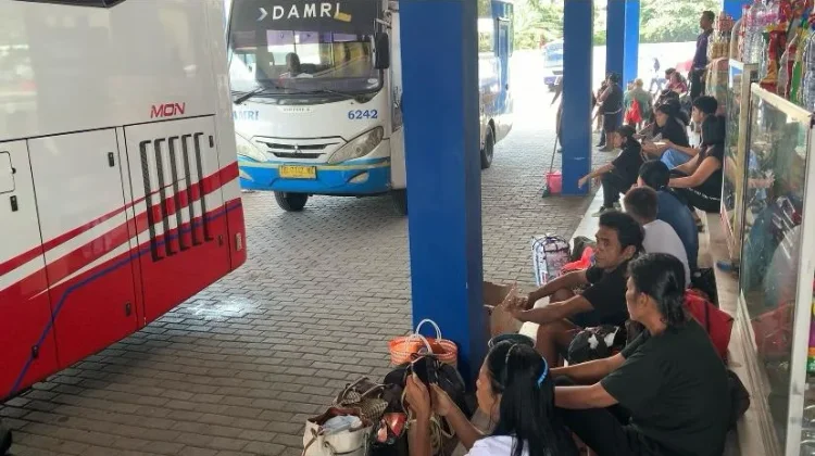 Masih Ramai, Suasana H+5  Lebaran di Terminal Malalayang