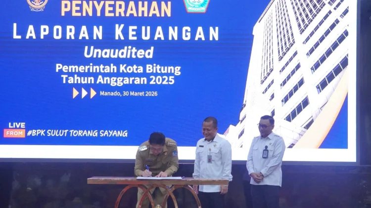 Moment Penyerahan LKPD Pemkot Bitung