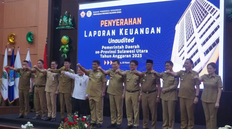 Moment Penyerahan LKPD Pemkot Bitung