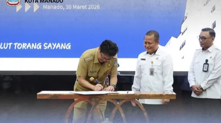 Moment Penyerahan LKPD Kabupaten Kota se Sulut