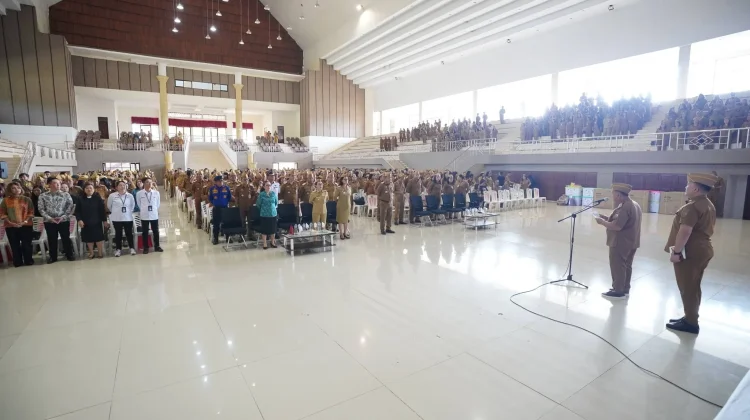 Bupati Minahasa Pimpin Apel Kerja Tegaskan Komitmen Pelayanan Publik